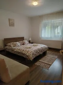 Kaptárkő Apartmanház - Image 3