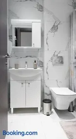 Studio D - Image 3