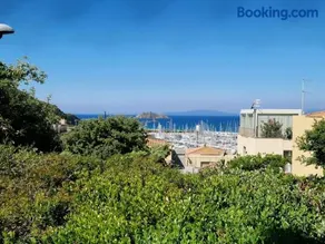 Appartamento ristrutturato con vista mare - Image 1