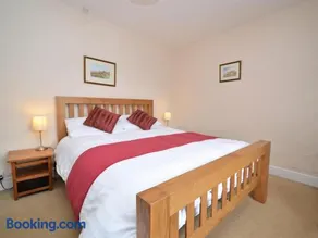 3 Bed in Exeter oc-harri - Image 5