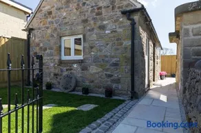 Country Cottage with Hot Tub - pre-heated for your arrival - Image 3