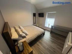 Corner House Accommodation - Image 3