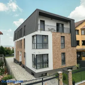 ZEN Garden Apartments - Image 2