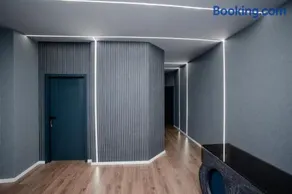 GRIFFON BAR FOOD APARTMENTS - Image 2