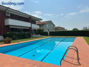 Bardolino Lake Apartments - Image 1
