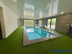 Villa - piscine intérieur chauffée - jardin clos - Image 4