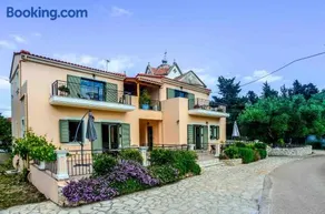 Maniata Holiday Apartments - Image 3