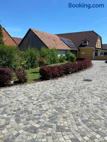 Gästehaus Fischer Rohrendorf - Image 2