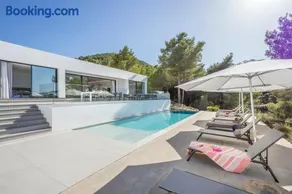 Spectacular 5 Bedroom Villa Oasis in Ibiza, 1066 - Image 2