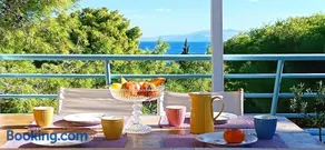 BlueGreen view Apartment - Image 1