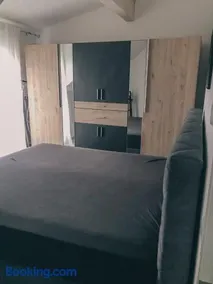 Creek House - Image 1
