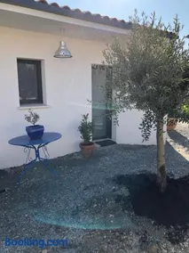 Le Logis de Niort Appart Hôtel La Suite - Image 2