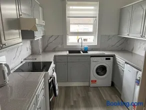 Cosy Cottage Apartment - Image 5