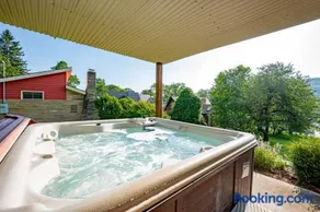 Lake Stone Manor by Railey Vacations - Image 1