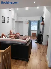 Elm Cottage - Image 2