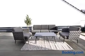 Penthouse mit Parkplatz und Terrasse, 15 Min von Köln HBF - Image 3
