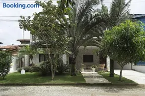 Casa confortável e ampla com piscina e bilhar! - Image 4