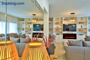 IPM boutique apartments,pool,free parking ,10 minutes from airport Split - Image 3