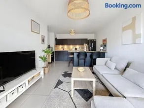 Superbe Appart 2ch, clim, terrasse, pkg, wifi, tv - Image 1