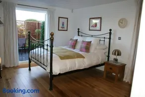 Keeper's Lodge - Image 2