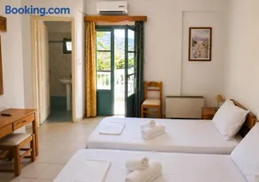 Hotel Elena - Cozy Seaside Suites in Skyros - Image 1