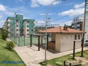 Condomínio encantador com estacionamento - Image 5