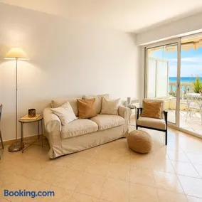 Elegante Bilocale con terrazza sul mare Mentone - Image 3