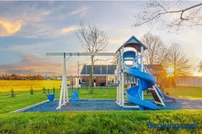 Backyard Getaway•Amish Farmland•Hot tub•Fire pit - Image 1