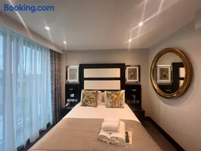 Hatton Garden Hotel - Image 1