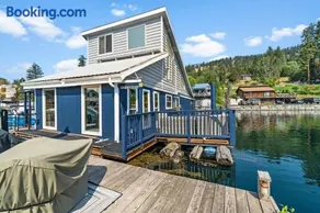 Rare Floating Home Retreat in Bayview With Dock - Image 1