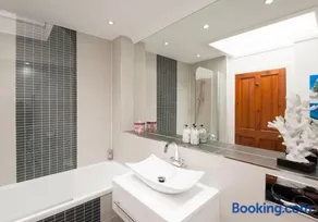 The Traquair Park Residence - Image 3