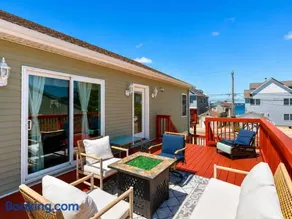 Game Room, Kayaks, Steps to the Ocean! - Image 1