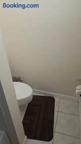 6 bedroom 4 toilet short rent Home in Houston Texas - Image 3