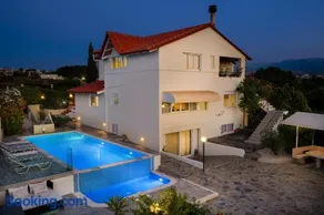 Villa Elihrisos-Quiet & Spacious Villa Large Private Heated Pool & Hot Tub - Image 1