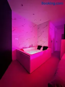 Cosy Love Room - Image 2
