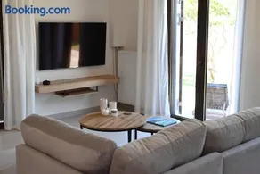 Unick Avra Luxury Living - Image 3