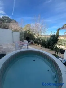 maison t2 avec jaccuzi wifi parking - Image 3