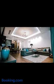 King David Cosy 2 Bedroom Apartment - Image 1