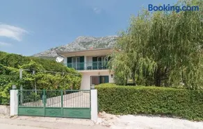 House Nada - Image 1