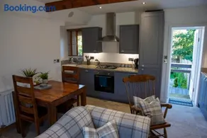 Steamy Cottage a cosy couples cottage & steam room - Image 1