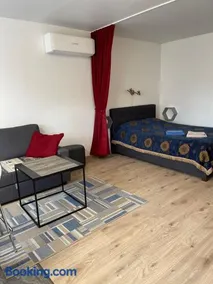 Paralepa Guest House - Image 3