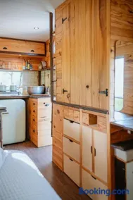 Olívia, Caravana Vintage, Castelo de Vide - Image 3