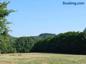 Gîte familial au calme avec grand jardin, balnéo et loisirs nautiques à proximité - Image 1