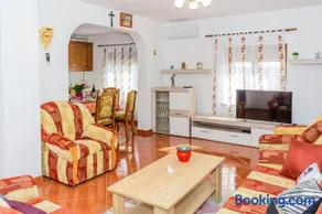 Relaxing apartment Josip - peaceful area - Image 2