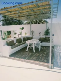 Lavilla - Image 1
