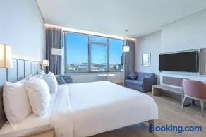 Radisson Hotel Istanbul Harbiye - Image 2