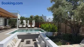 Villa Mourelo luxury villa in chania with private pool jacuzzi - Image 2