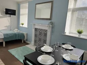 Cosy and Comfortable Flat - Image 2