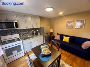 Cozy Boston Getaway Apartment Perfect for 2026 World Cup Visit, Free Parking - Image 1