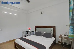 Collection O Naveen Stay - Image 3